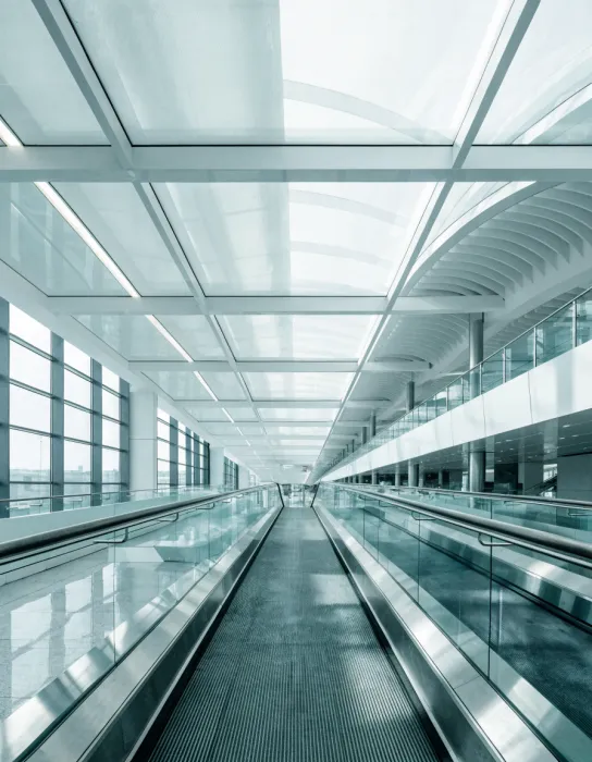 Airport moving walkway travelator