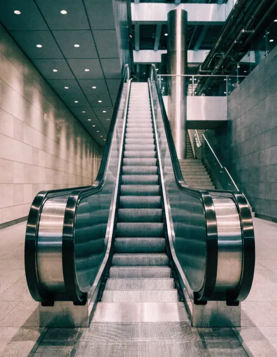 Heavy-duty escalator in a transit station